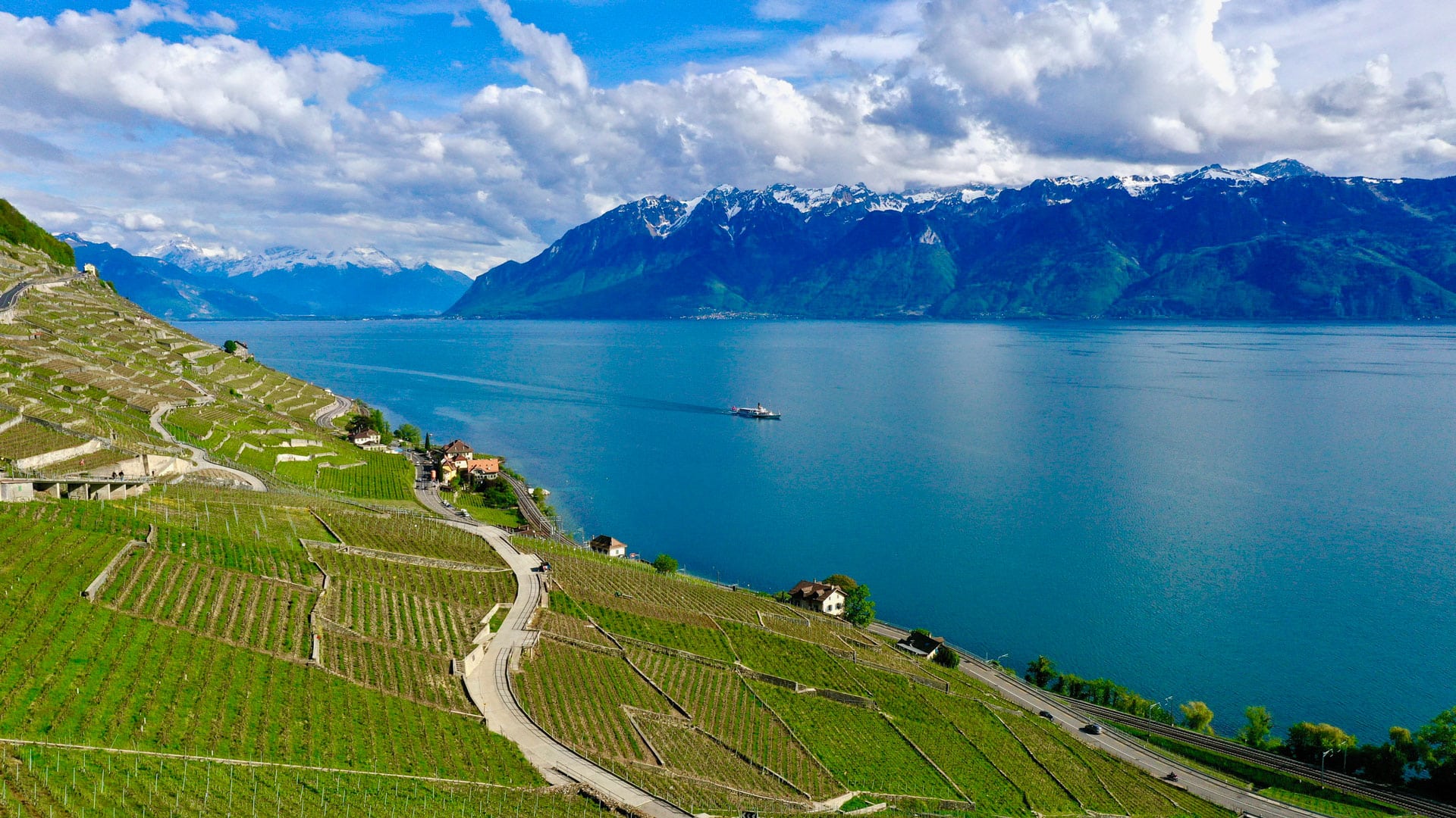 Western Switzerland 2 Days Private Tour – Between must-see places & hidden gems – Montreux, Vineyards & Grand Canyon of Switzerland (Zurich)