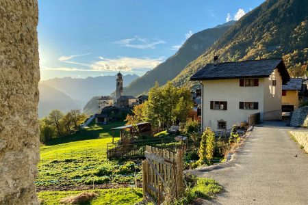 Western Switzerland 2 Days Private Tour – Between must-see places & hidden gems – Montreux, Vineyards & Grand Canyon of Switzerland (Bern)